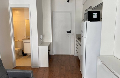 Consolacao House | Studio on Rua Augusta with AC, pool and garage.