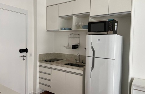 Consolacao House | Studio on Rua Augusta with AC, pool and garage.