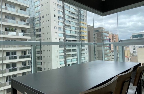 Consolacao House | Studio on Rua Augusta with AC, pool and garage.