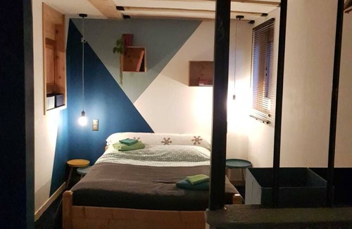 Bramans Apartment | Cozy Studio Retreat by the Forest – Perfect for Couples
