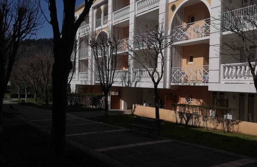 Lamalou-les-Bains Apartment | Cozy Ground Floor Studio with Pool and Kitchen Amenities