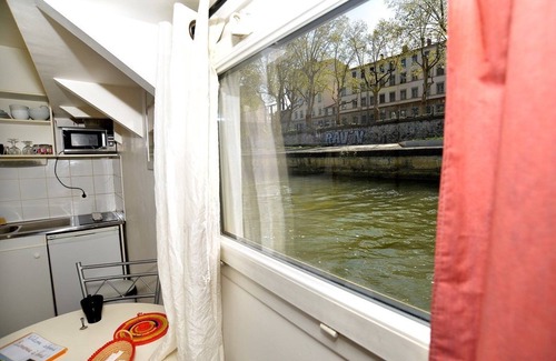 2nd Arrondissement Boat Rental | Unique Studio Péniche in Center of Lyon with Great Amenities