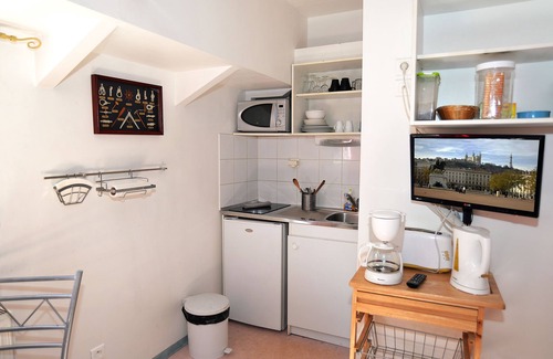 2nd Arrondissement Boat Rental | Unique Studio Péniche in Center of Lyon with Great Amenities