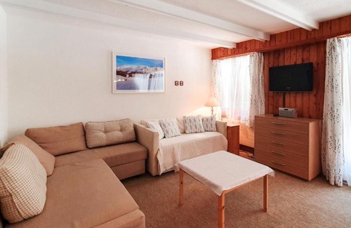 Vex Apartment | Inviting Studio Panorama 66 with Pool & Family Amenities