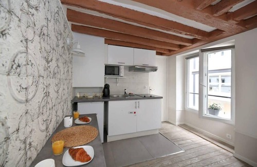 Vivienne Apartment | Cozy Parisian Studio Opposite Musée Grévin - Ideal for Families