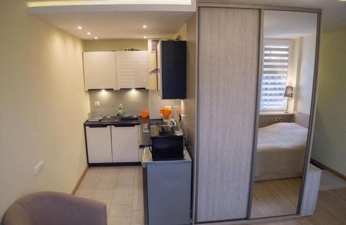 Sandomierz Apartment | Relax at Studio Park Saski: Child-Friendly Retreat