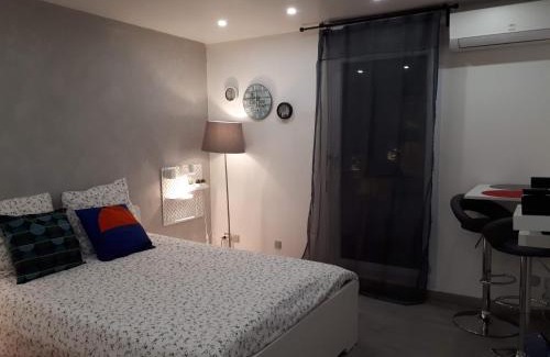 Part Dieu - Bir Hakeim Apartment | Pet-Friendly Studio Part Dieu with Great Family Amenities