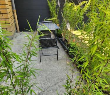 Warmeriville Apartment | Cozy Studio Retreat - Guest Rated 8.9/10 for Comfort
