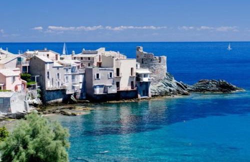 Erbalunga Apartment | Oceanfront Studio with Pet-Friendly Amenities in Cap Corse