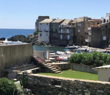 Erbalunga Apartment | Oceanfront Studio with Pet-Friendly Amenities in Cap Corse