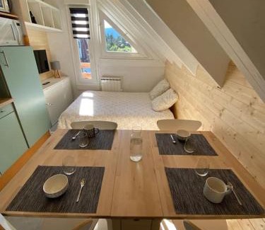 Guzet Neige Apartment | Cozy Studio at the Foot of the Slopes - Family Friendly Stay
