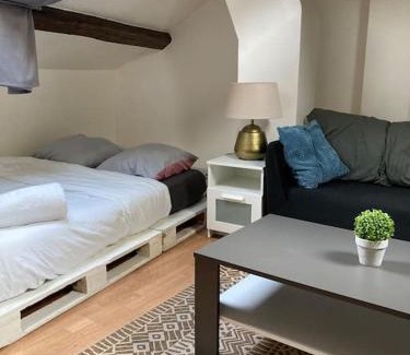 Parc-de-Montsouris Apartment | Cozy Studio Near Place d’Italie & Denfert-Rochereau