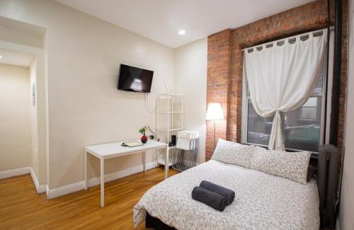 Koreatown Apartment | Comfortable One-Bedroom Apartment with Family Amenities