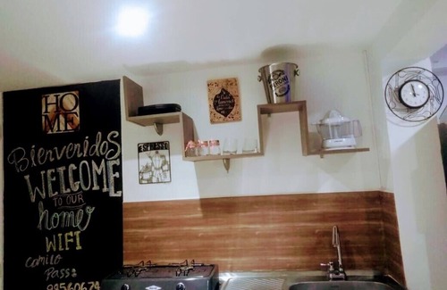 El Poblado Apartment | Inviting Studio Poblado Manila with Kitchen & Pet-Friendly Perks