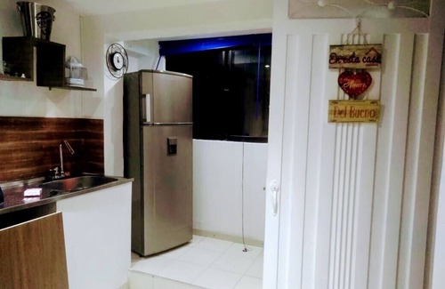 El Poblado Apartment | Inviting Studio Poblado Manila with Kitchen & Pet-Friendly Perks