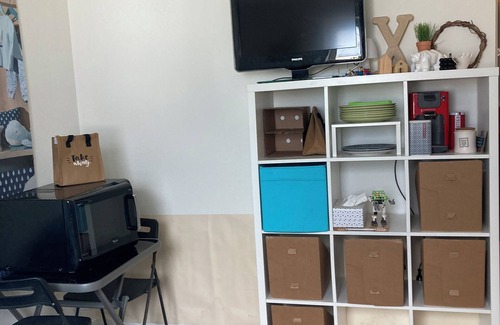 Calvaire Saint-Pierre Apartment | Perfect Studio for Two with Kitchen & Pet-Friendly Amenities