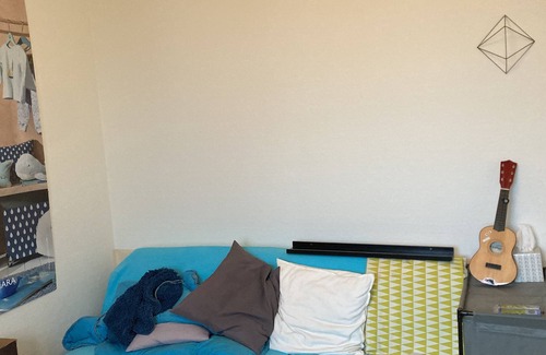 Calvaire Saint-Pierre Apartment | Perfect Studio for Two with Kitchen & Pet-Friendly Amenities