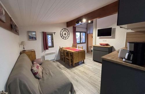 Jeux Apartment | Cozy Studio for 4 in the Heart of L'Alpe d'Huez
