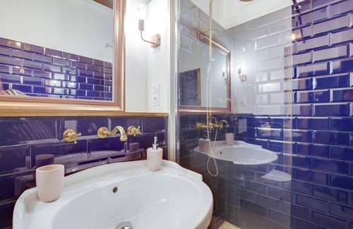 Terreaux - Bat d'argent Apartment | Pet-Friendly Studio Pradel - Welkeys with Spa and Breakfast