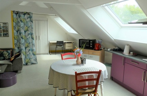 Langueux Apartment | Premier Studio Étage: 10/10 Rating & Family-Friendly Amenities
