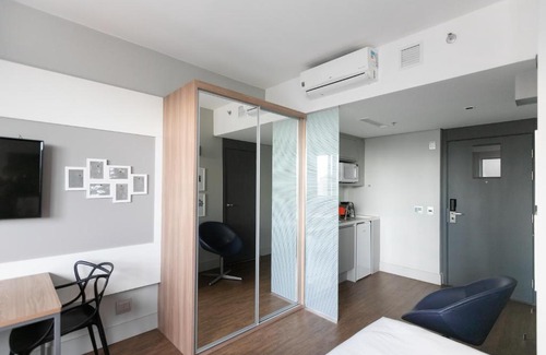 Batel Apartment | Premium Studio Batel Twin: Ideal for Families & Accessibility