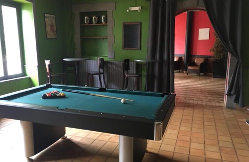 Gelles Hotel | Convenient Studio near Vulcania and La Bourboule