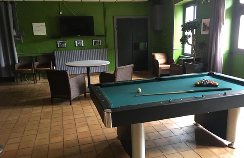Gelles Hotel | Convenient Studio near Vulcania and La Bourboule
