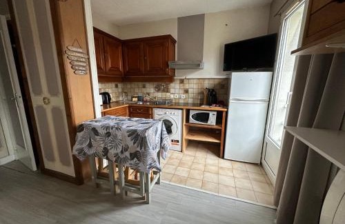 Stains Apartment | Convenient Studio Near RER D for Family-Friendly Stays
