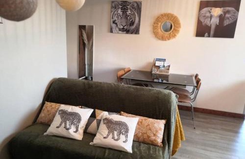 Saint-Germain-du-Val Apartment | Convenient Studio Near Zoo de la Flèche with Family Amenities
