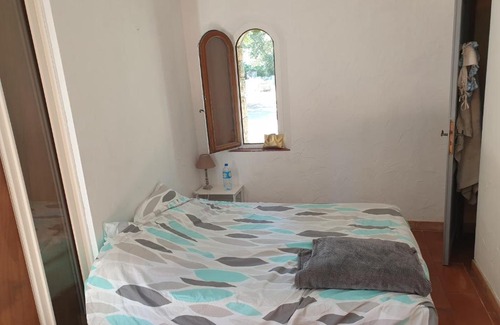 Draguignan Apartment | Inviting Studio Provençal - Family-Friendly Retreat Awaits