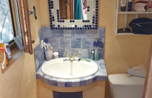 Draguignan Apartment | Inviting Studio Provençal - Family-Friendly Retreat Awaits
