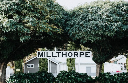 Millthorpe Apartment | Cozy Studio PYM23: A Serene Getaway for Two
