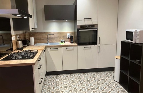 Centre Ville Apartment | Stylish Studio Quartier Château - Free Wifi & Private Garage