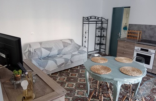 Salleles-d'Aude Apartment | Beautiful Studio with Garden Near Narbonne - Rated 10/10