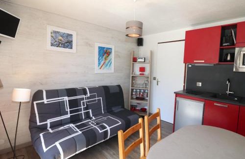 Les Almes Apartment | Renovated Studio in Tignes Le Lac with Balcony & Terrace