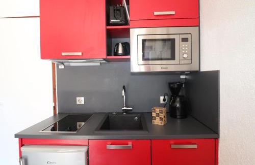Les Almes Apartment | Renovated Studio in Tignes Le Lac with Balcony & Terrace