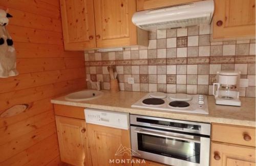 Le Grand-Bornand Apartment | Renovated Studio with Balcony Near Ski Lifts for 5 Guests
