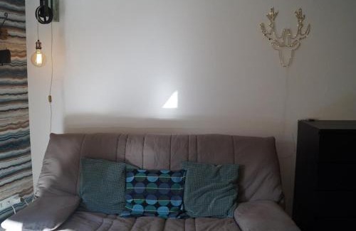 Le Super-Sauze Apartment | Inviting Studio with Terrace Near Ski Slopes - Super Sauze