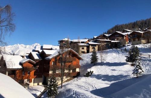 Vallandry Apartment | Chic Studio in Vallandry, Guest Rated 9/10 for Comfort
