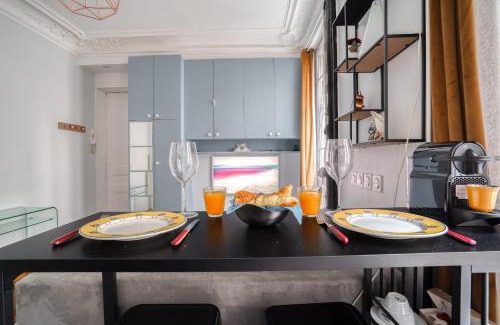 Quartier de la Roquette Apartment | Chic Studio near Paris Metro with Free WiFi for 2 Guests
