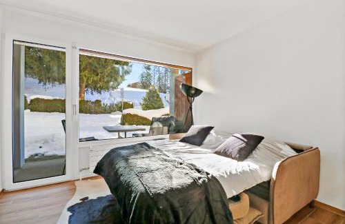 Noes Apartment | Cozy Studio in the Heart of the City - Pet Friendly & Pool