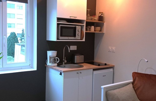 Centre Ville Apartment | Cozy Studio in Hypercentre with Spa & Family Amenities