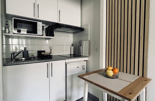 Charenton-le-Pont Apartment | Studio Rénové, Fonctionnel, Proche Métro Paris, Idéal Solo/duo, Vistes ou Work