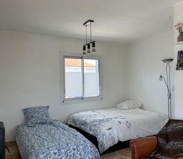 La Tranche-sur-Mer House | Modern Studio Retreat - Pet and Child Friendly Escape