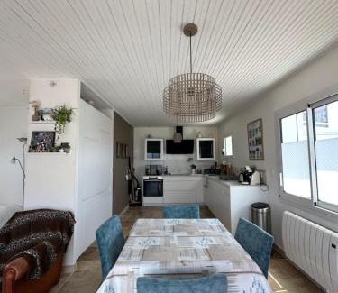 La Tranche-sur-Mer House | Modern Studio Retreat - Pet and Child Friendly Escape