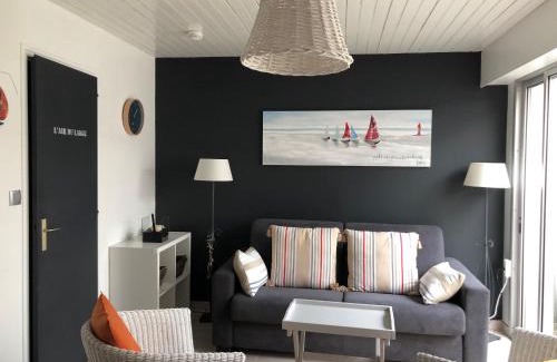Noirmoutier-en-l'Ile Apartment | Renovated Studio Near Lutins Beach with Private Terrace