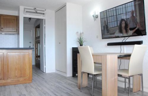 Pra Loup Apartment | Charming Studio with Scenic Views Near Ski Lifts
