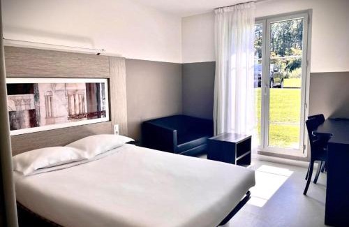 Le Mee-sur-Seine Apartment | Cozy 3-Star Studio with Ocean View & Private Pool