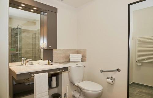 Le Mee-sur-Seine Apartment | Cozy 3-Star Studio with Ocean View & Private Pool
