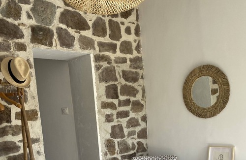 Figanieres House | Studio Refait à Neuf Dans une Propriété de Charme Avec Piscine, Entre mer et lac